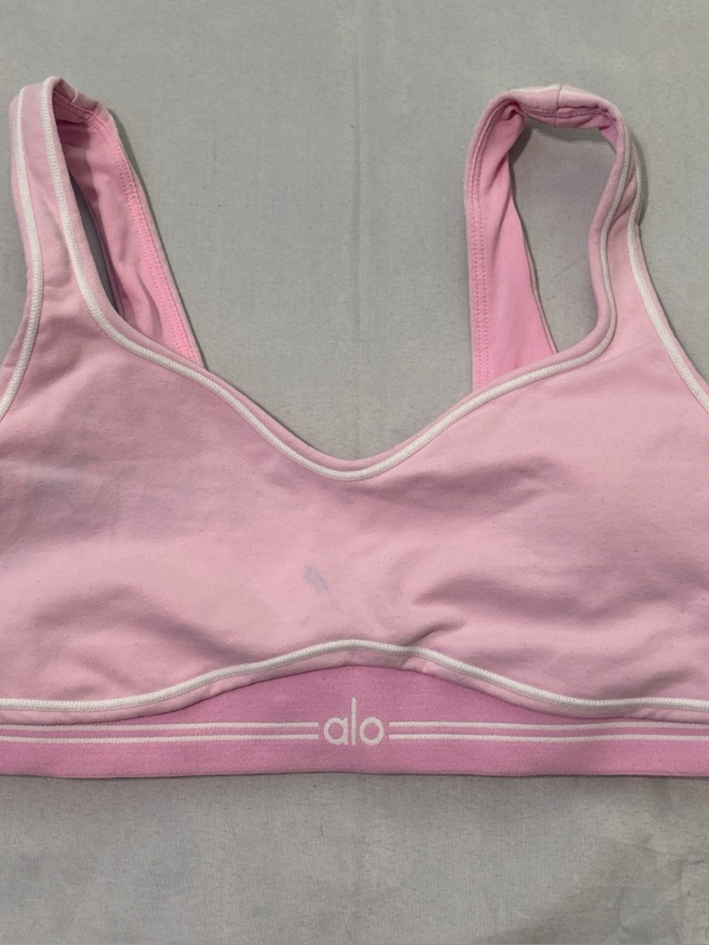 BABY PINK ALO CLASSIC SPORTS ACTIVE BRA